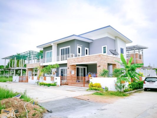 บ้านตัวอย่าง เดอะแกรนด์5